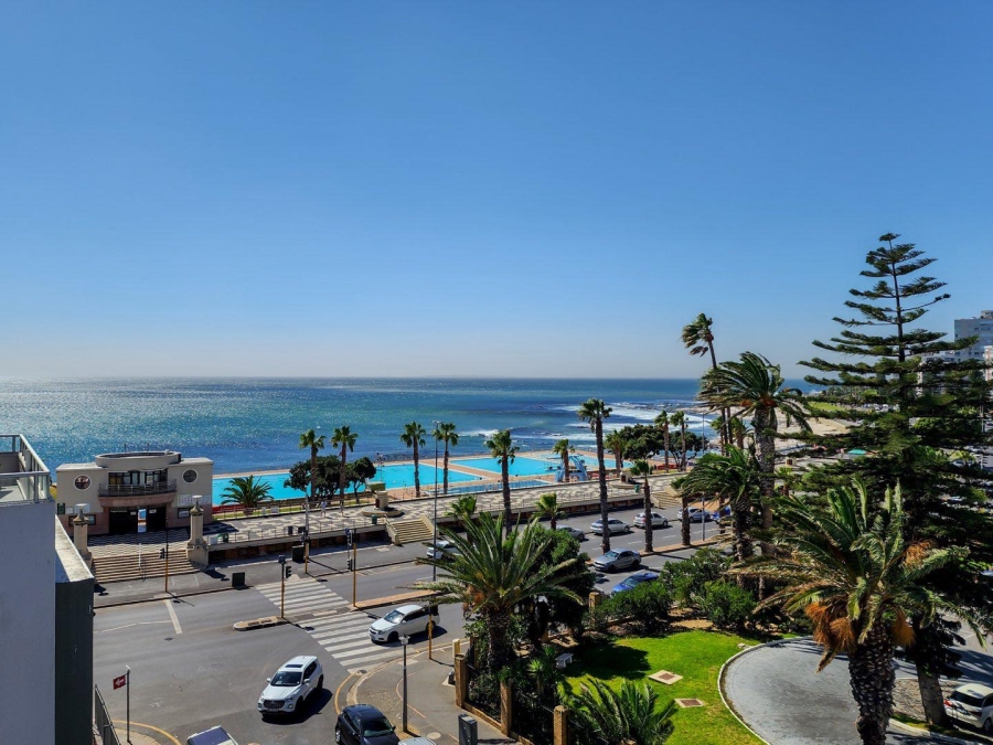 To Let 3 Bedroom Property for Rent in Sea Point Western Cape